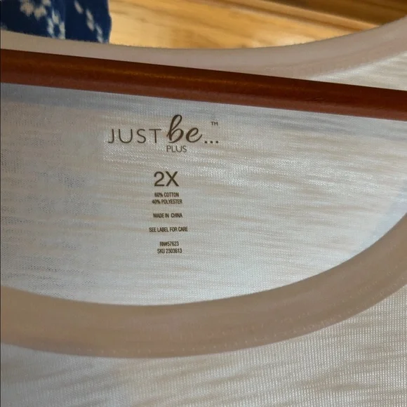 CUTE Spring Outfit - White Knot Front T-Shirt (NWT) & Maxi Skirt - 2XL - Picture 3 of 6